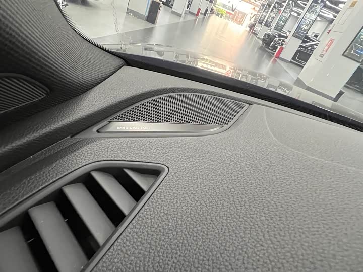 Фото 8 - Audi S4