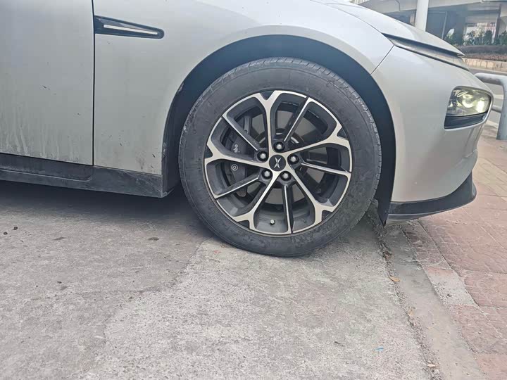 Фото 4 - XPeng P7