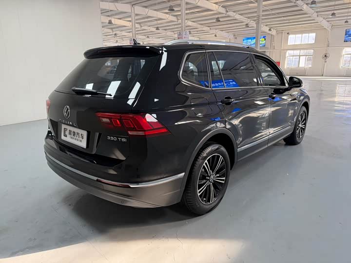 Фото 4 - Volkswagen Tiguan L Pro