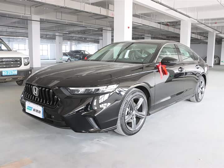 Фото 1 - Honda Inspire