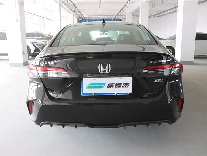 Фото 5 - Honda Inspire