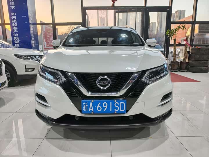 Фото 2 - Nissan Qashqai