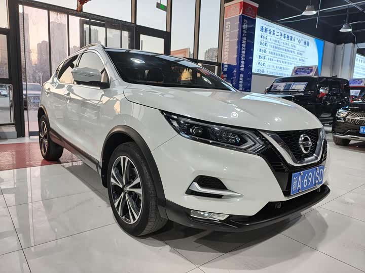 Фото 3 - Nissan Qashqai