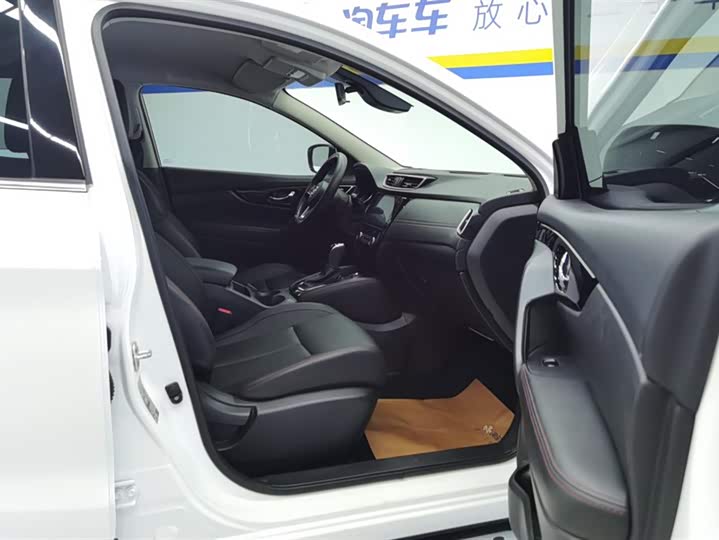 Фото 8 - Nissan Qashqai