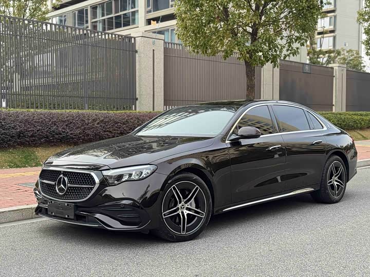 Photo 1 - Mercedes-Benz E-Class