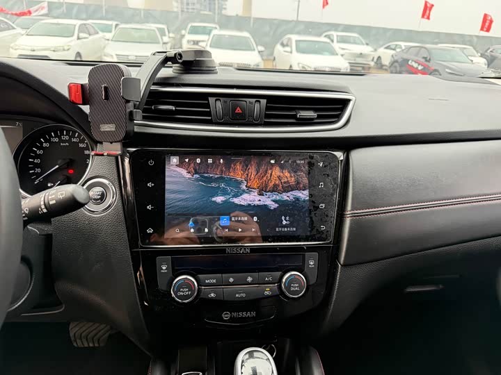 Фото 9 - Nissan Qashqai