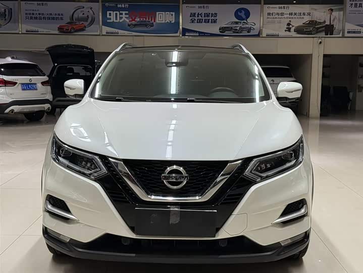 Фото 2 - Nissan Qashqai