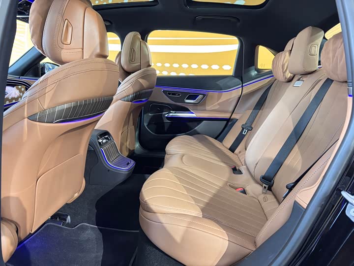 Фото 9 - Mercedes-Benz E-Class Hybrid