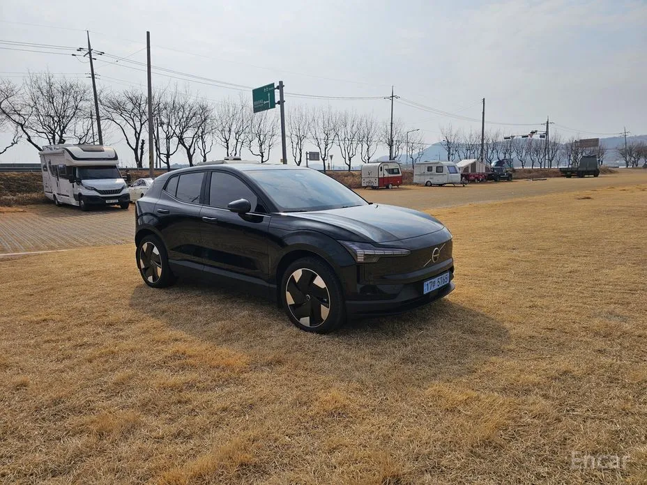 Фото 1 - Volvo EX30