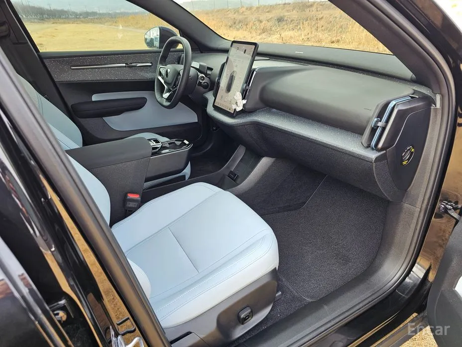 Фото 12 - Volvo EX30