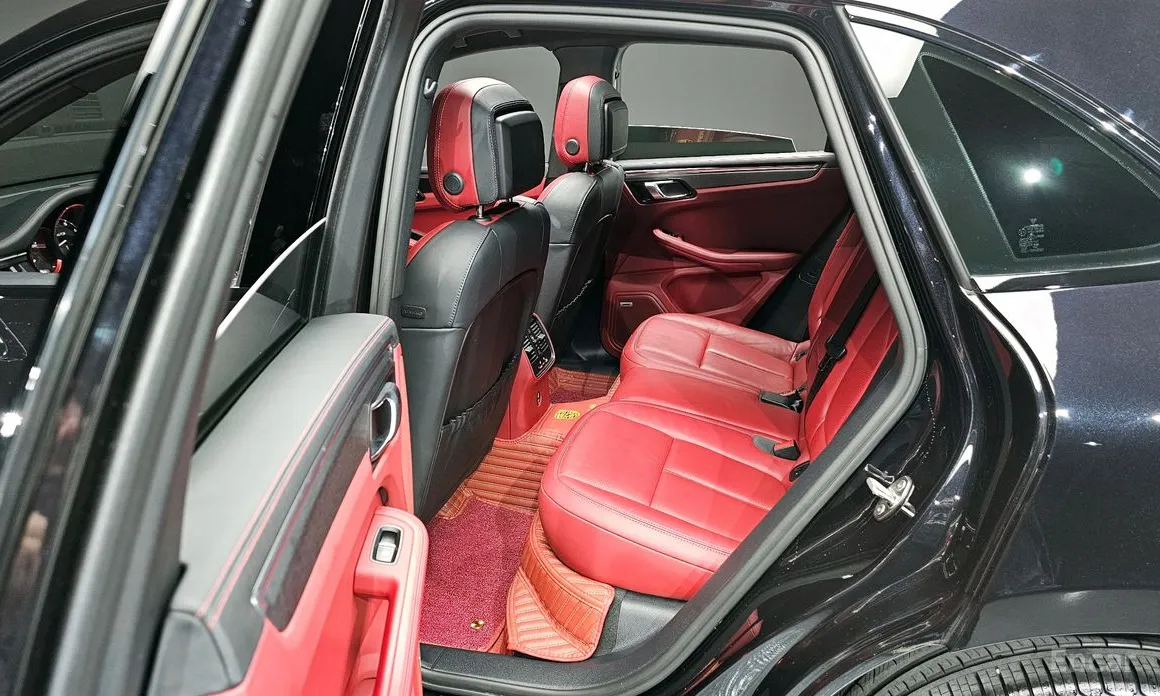 Фото 11 - Porsche Macan