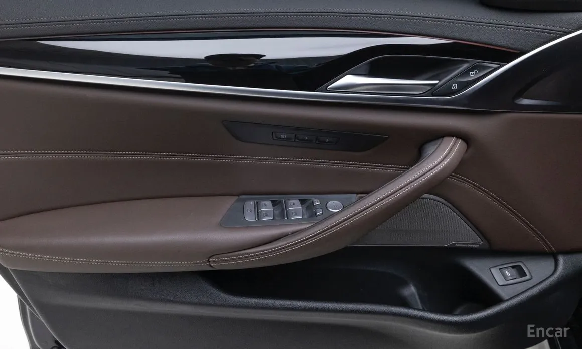 Фото 13 - BMW 5 Series