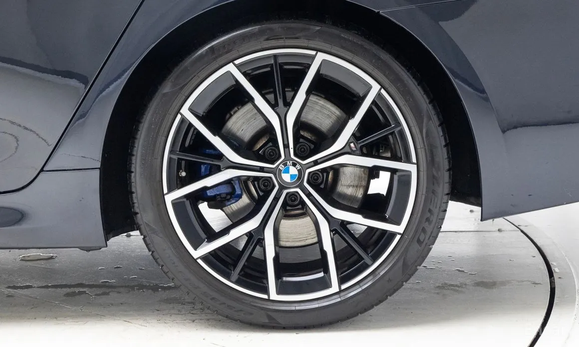 Фото 5 - BMW 5 Series