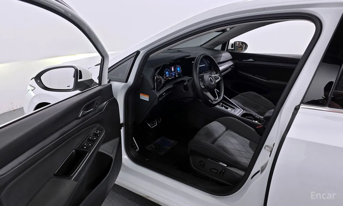 Фото 10 - Volkswagen Golf