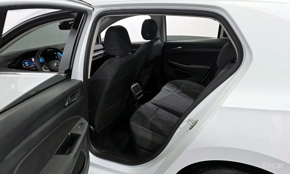 Фото 11 - Volkswagen Golf