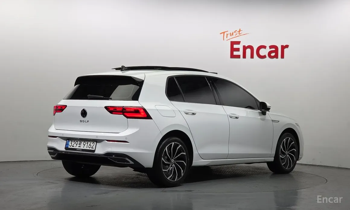 Фото 2 - Volkswagen Golf