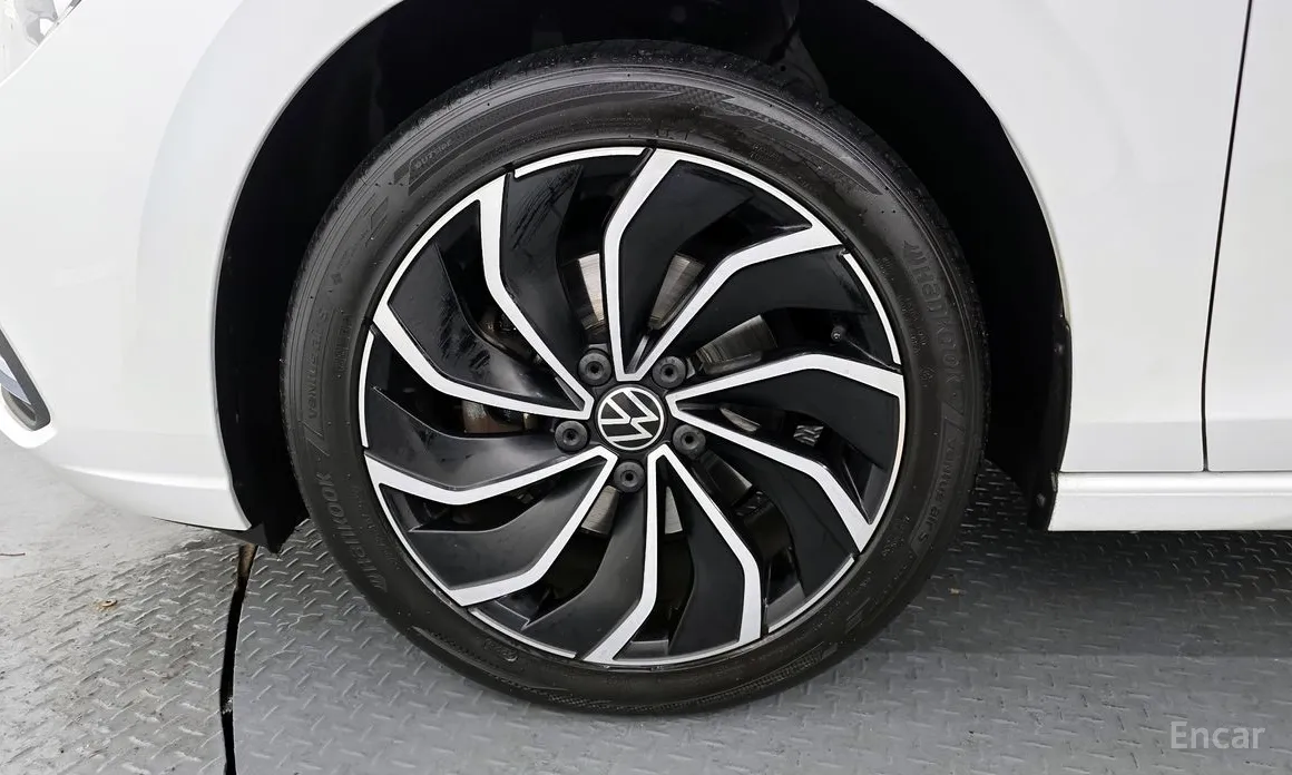 Фото 5 - Volkswagen Golf