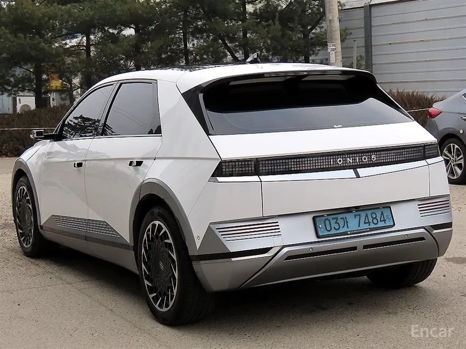 Фото 3 - Hyundai Ioniq 5