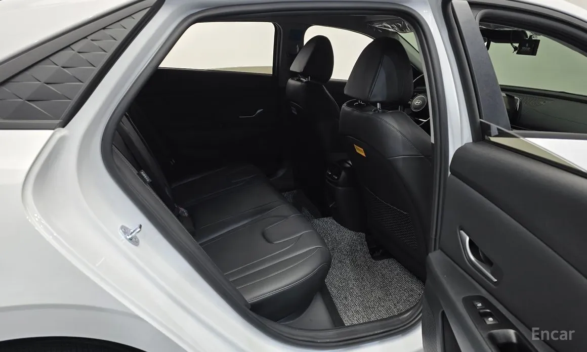 Фото 12 - Hyundai Avante