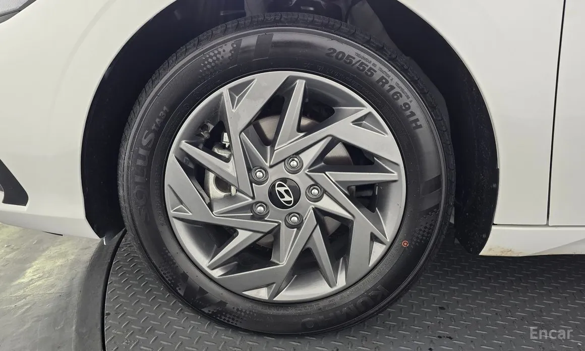 Фото 5 - Hyundai Avante