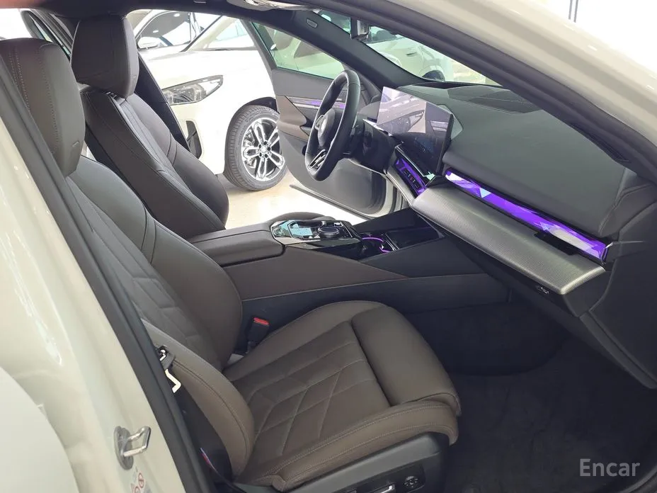 Фото 15 - BMW 5 Series