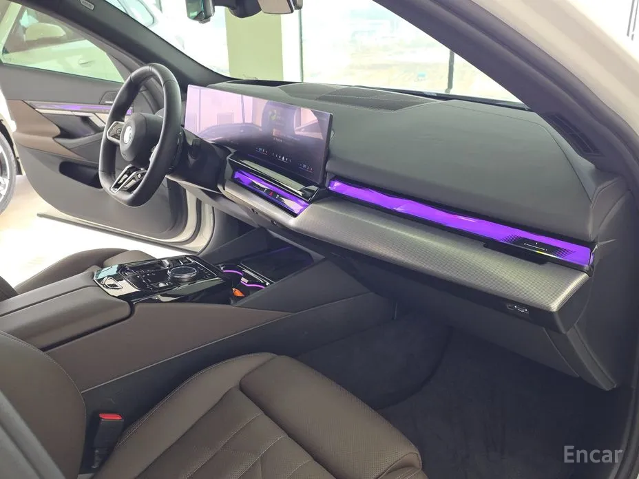 Фото 19 - BMW 5 Series