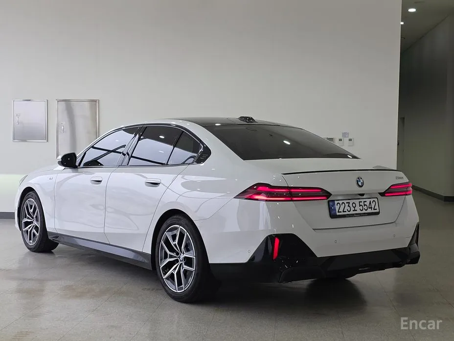 Фото 2 - BMW 5 Series