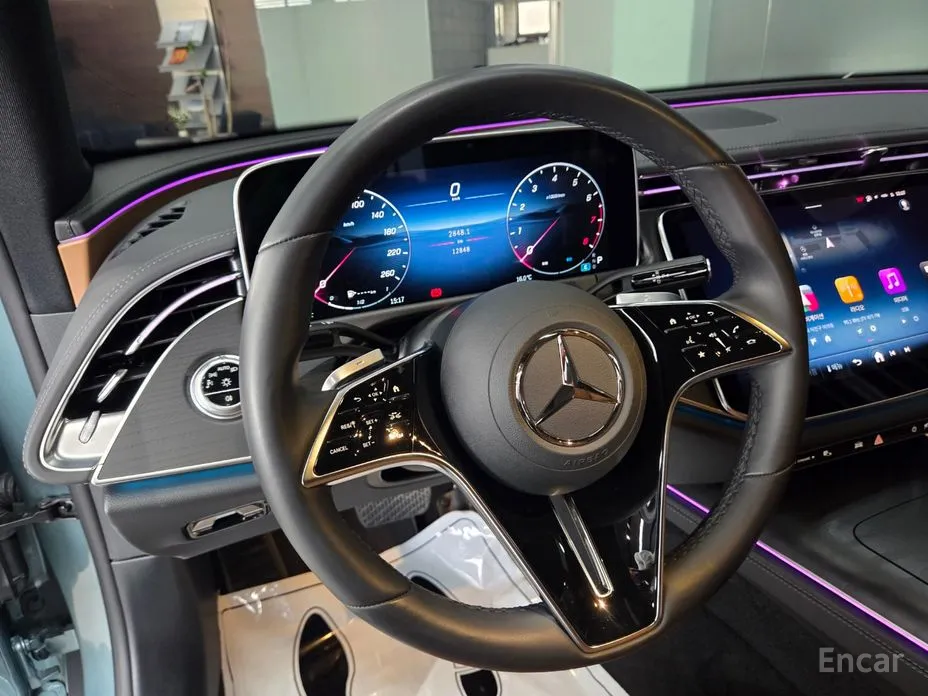 Фото 12 - Mercedes-Benz E-Class