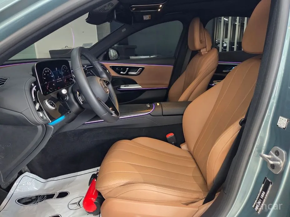 Фото 7 - Mercedes-Benz E-Class