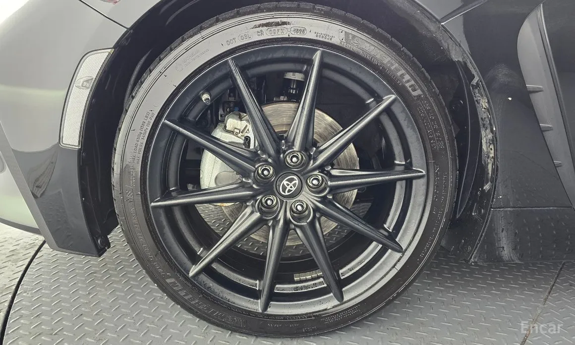 Фото 5 - Toyota 86