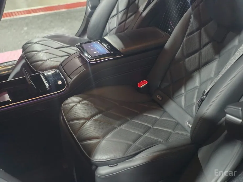 Фото 8 - Mercedes-Benz S-Class