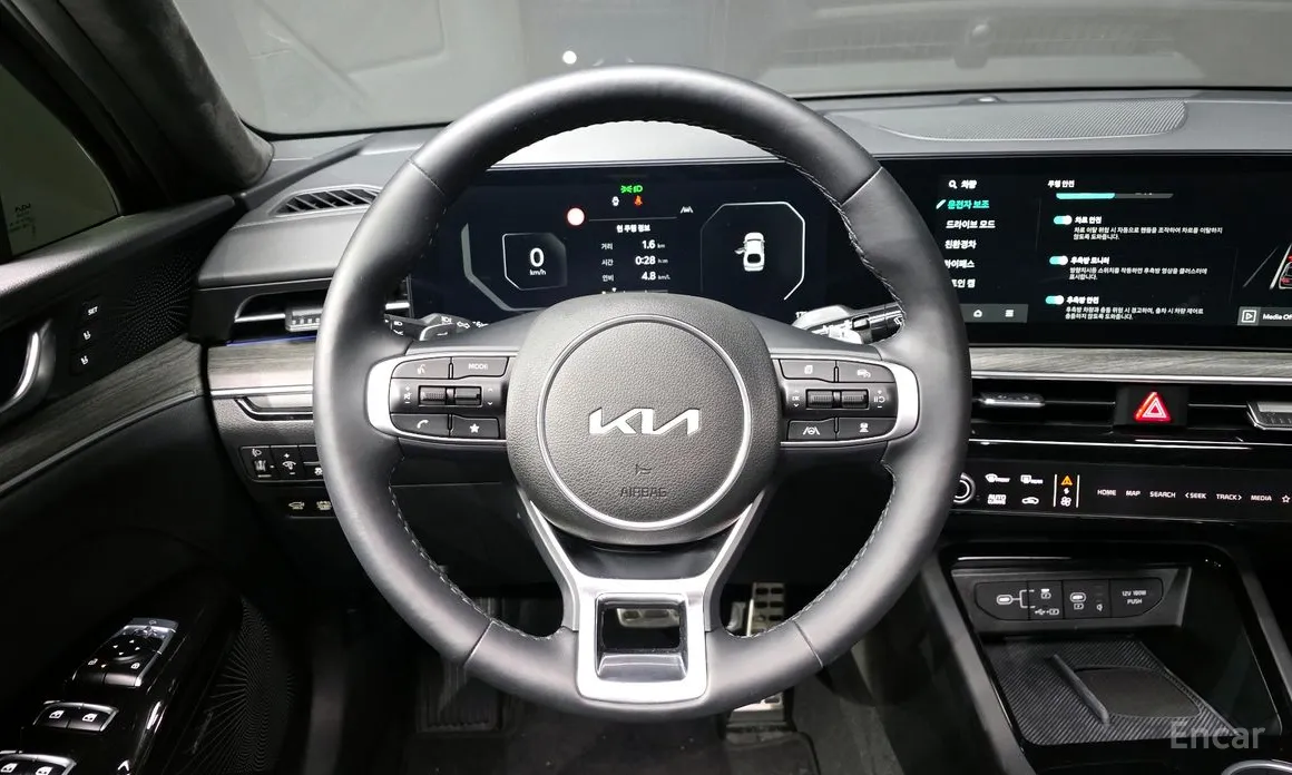 Фото 13 - Kia K5