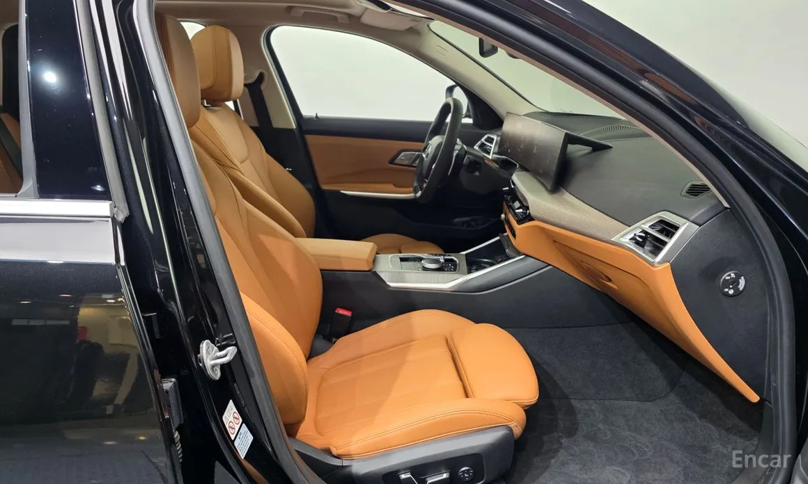 Photo 11 - BMW 3 Series