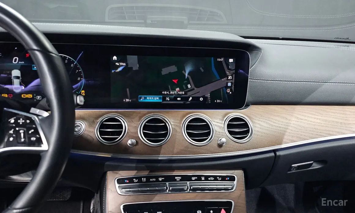 Фото 14 - Mercedes-Benz E-Class