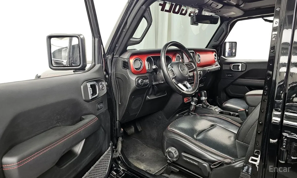 Фото 10 - Jeep Wrangler