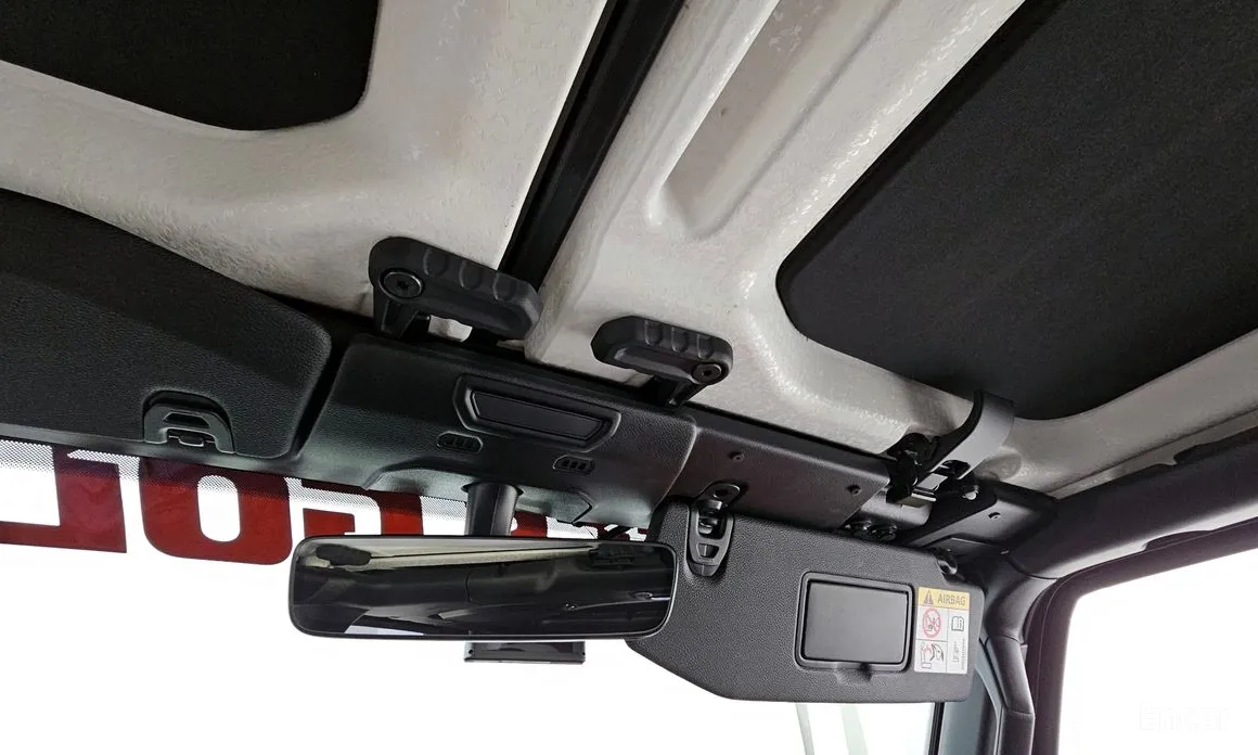 Фото 18 - Jeep Wrangler