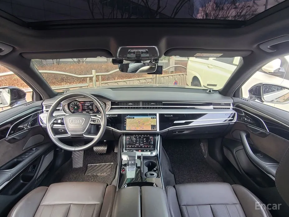 Фото 11 - Audi A8