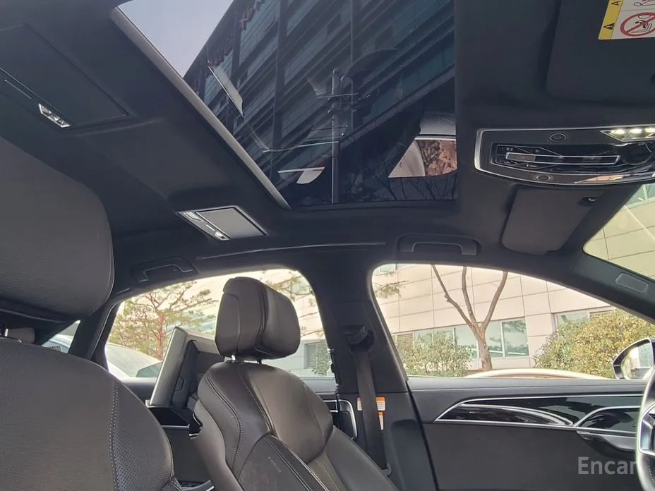 Фото 14 - Audi A8