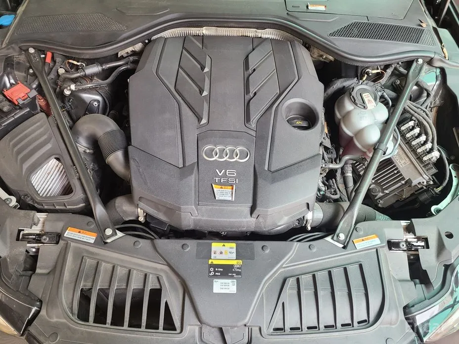 Фото 8 - Audi A8