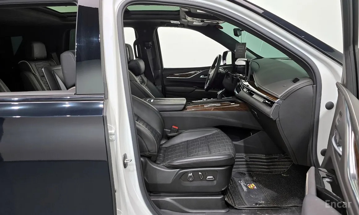 Фото 11 - Cadillac Escalade