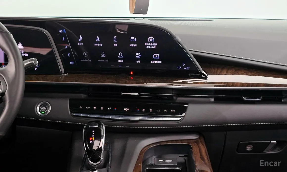 Фото 14 - Cadillac Escalade