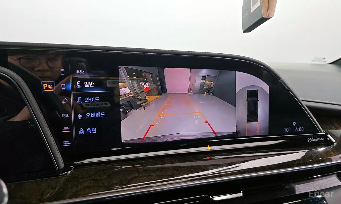 Фото 15 - Cadillac Escalade