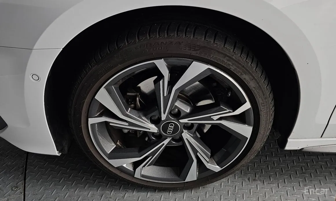 Фото 5 - Audi A3