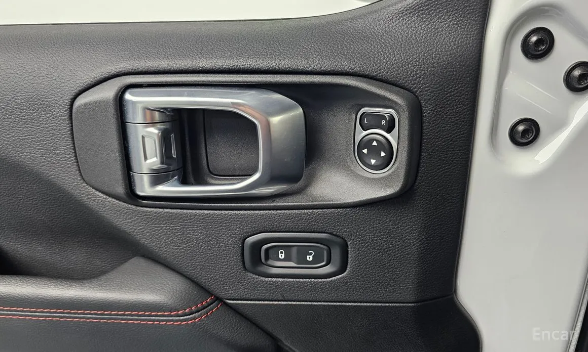 Фото 13 - Jeep Gladiator