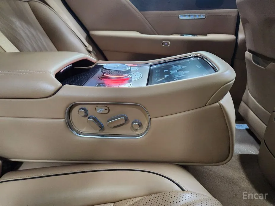 Фото 16 - Genesis G90