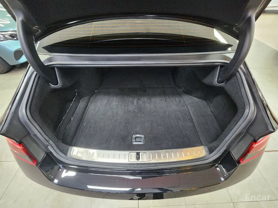 Фото 18 - Genesis G90