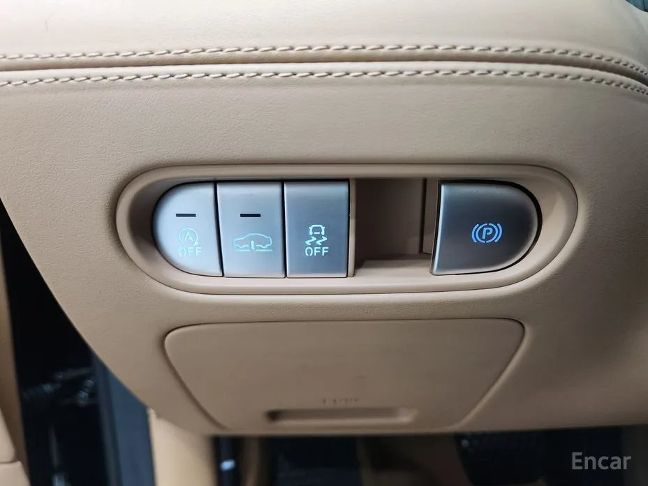 Фото 8 - Genesis G90