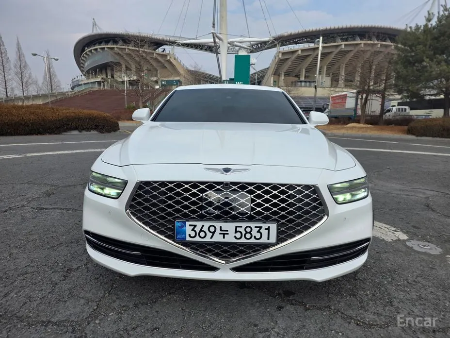 Фото 1 - Genesis G90