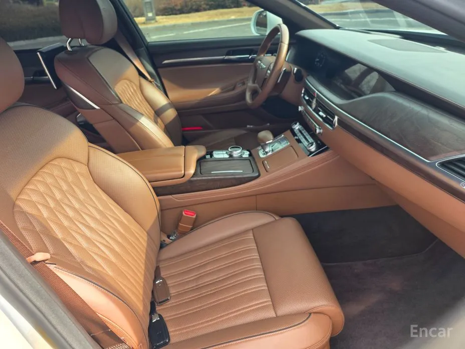 Фото 10 - Genesis G90