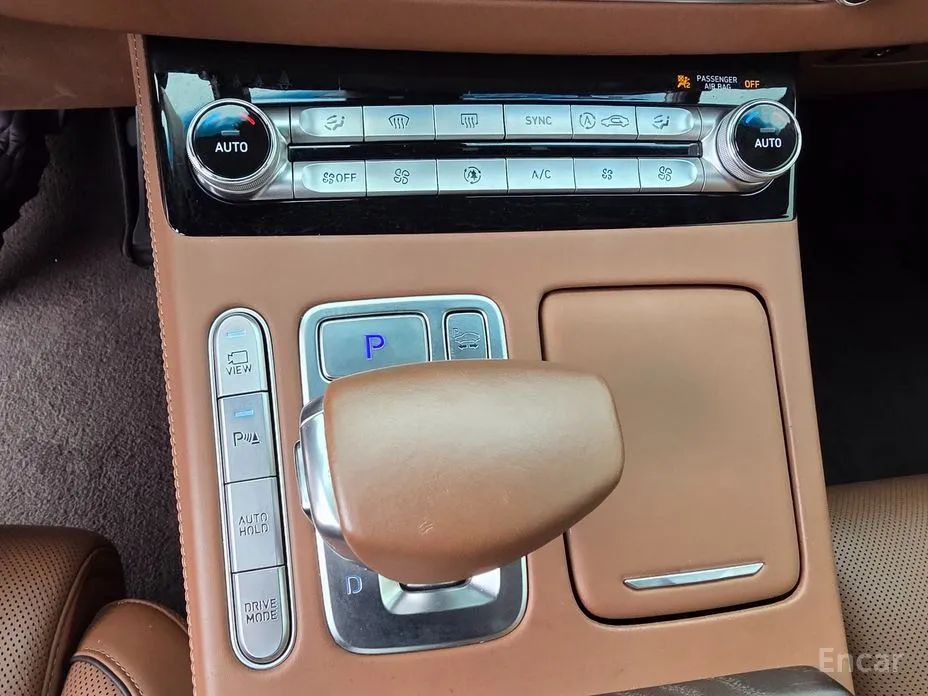 Фото 14 - Genesis G90